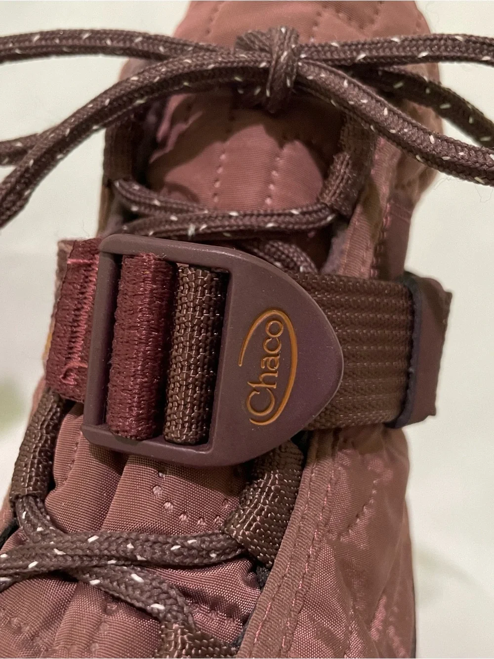 Chaco Borealis Women’s Burgundy Waterproof Winter Boots Size 7, EUR 38